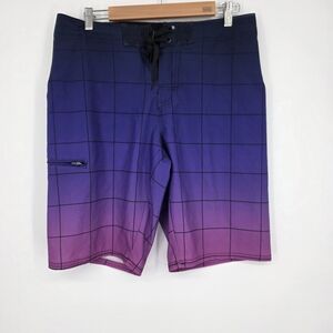 Hang Ten Gradient Grid Pattern Board Shorts 30.